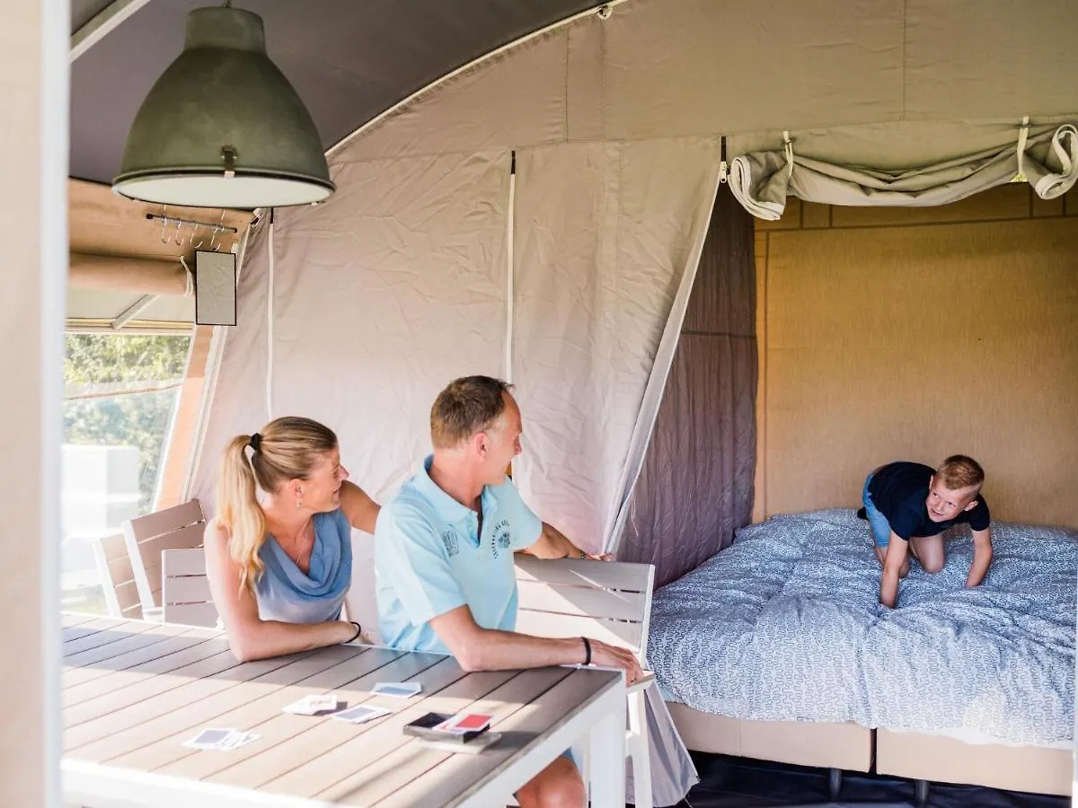 Nice Tent Lodge In A Holiday Park, Adjacent To The Forest, Luxembourg At 30 Km Nommern Tente de luxe