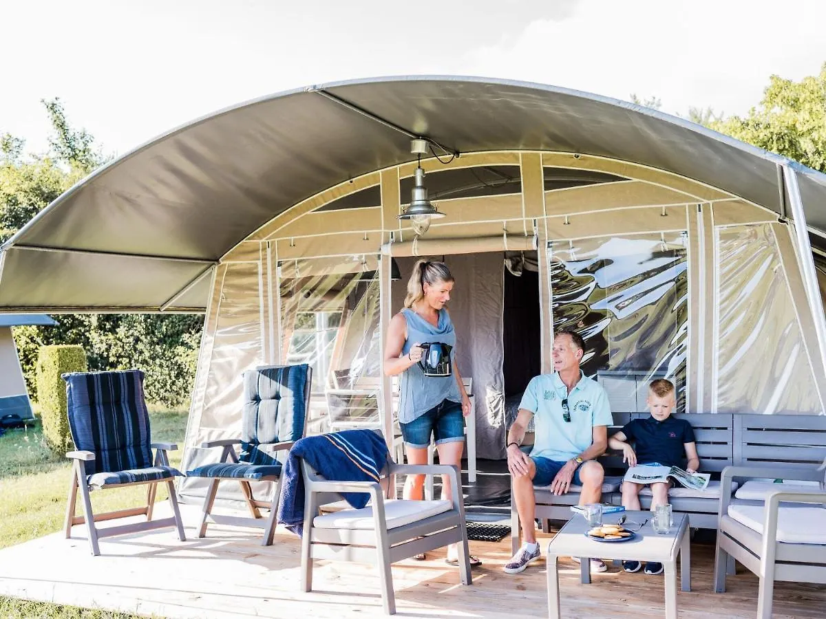 Tente de luxe Nice Tent Lodge In A Holiday Park, Adjacent To The Forest, Luxembourg At 30 Km Nommern