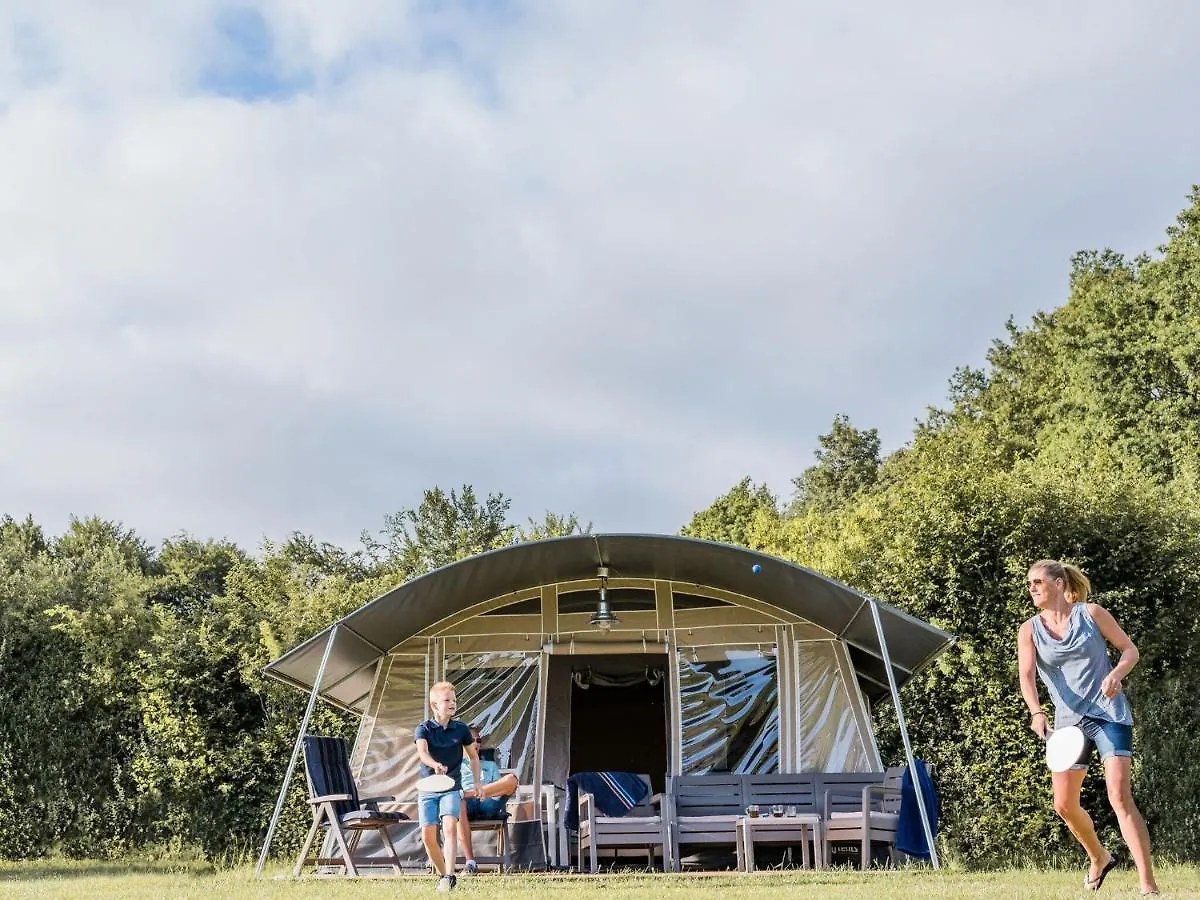 Tente de luxe Nice Tent Lodge In A Holiday Park, Adjacent To The Forest, Luxembourg At 30 Km Nommern